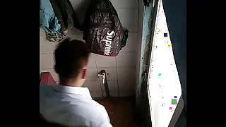 quay lén trai cu bự và trắng tắm ở phòng gym quận Tân Phú