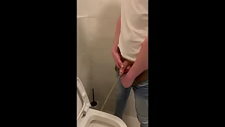 Czech casting Albert - čůrání honění výstřik